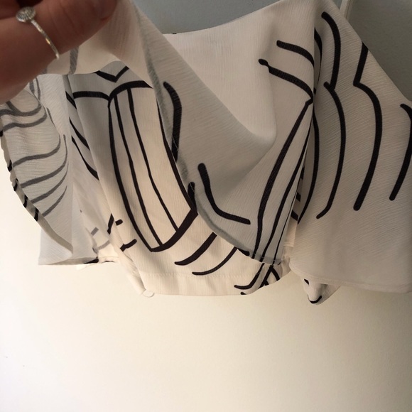 crop top - Picture 4 of 4